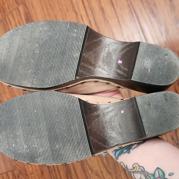 Ellemeno Light Brown Studded Slip On Mules - Picture 5 of 6